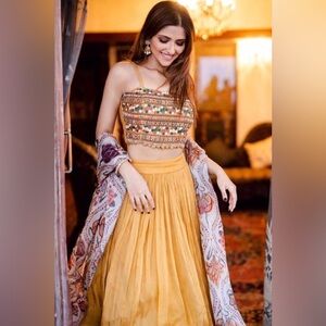Lehenga set - Label Anushree marigold Mustard Lehenga size Small